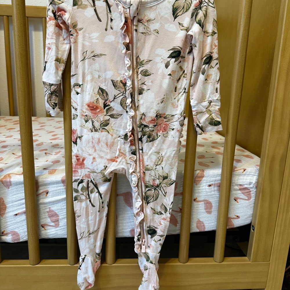 Posh Peanut Vintage Rose Floral Footie
